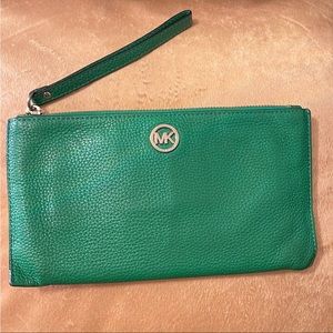 Green Michael Kors Bag. Size: 10" × 5"